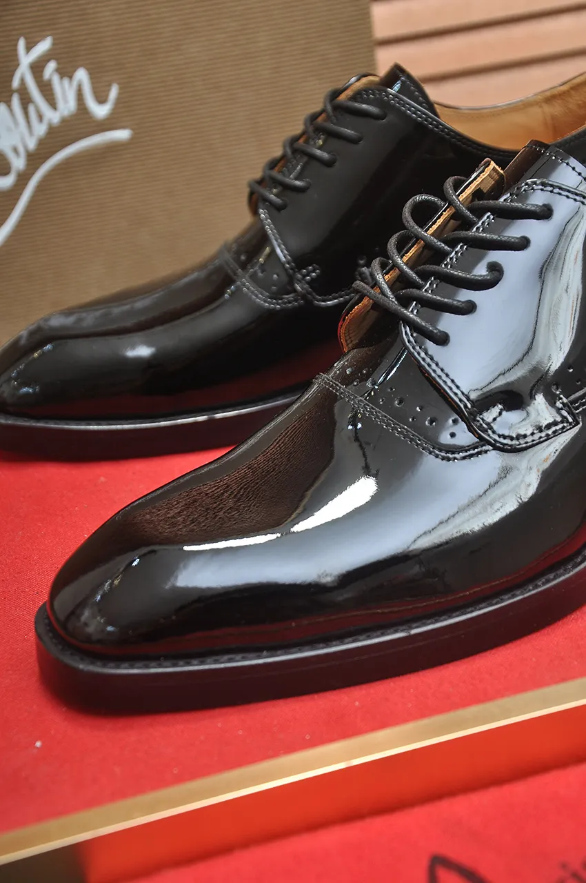 Men's shoes 💰620💶 [Chrstian Loubotin] Red-soled shoes 💋Original mold opening, the highest version on the market, purely handmade ➕Imported cowhide uppers, first-layer water-dyed cowhide lining! Original EU high-gloss outsole. 38 to 45 (45 customized)